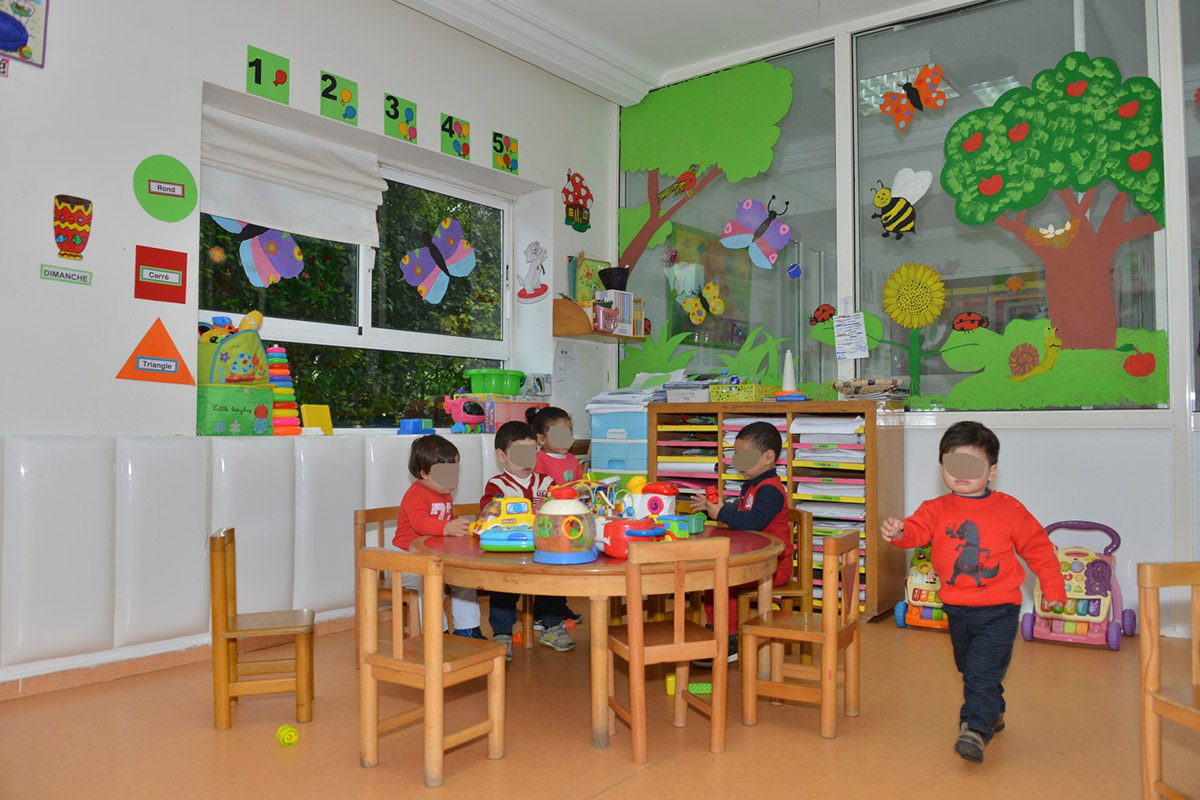 découvrez la méthode montessori, une approche éducative innovante qui favorise l'autonomie, la créativité et le développement personnel des enfants grâce à des matériaux adaptés et un environnement stimulant.