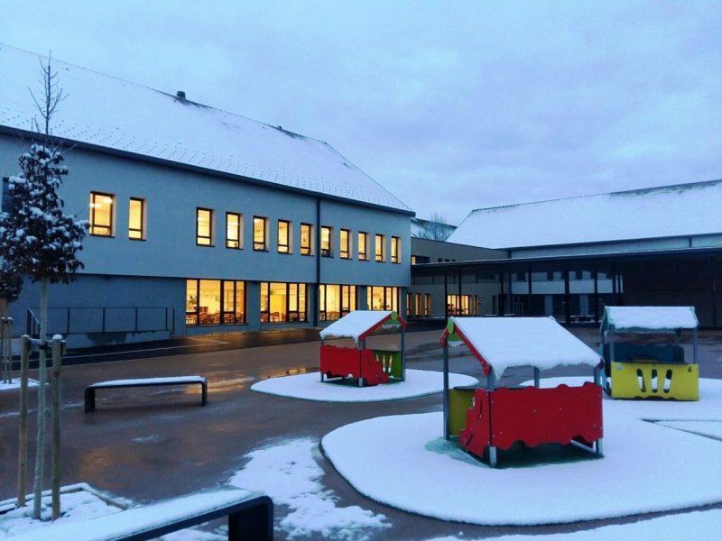 découvrez l'école montessori valromey, un établissement innovant qui offre un environnement d'apprentissage adapté aux besoins de chaque enfant. grâce à une approche pédagogique centrée sur l'autonomie et le respect du rythme individuel, vos enfants épanouiront leurs talents dans un cadre chaleureux et bienveillant.