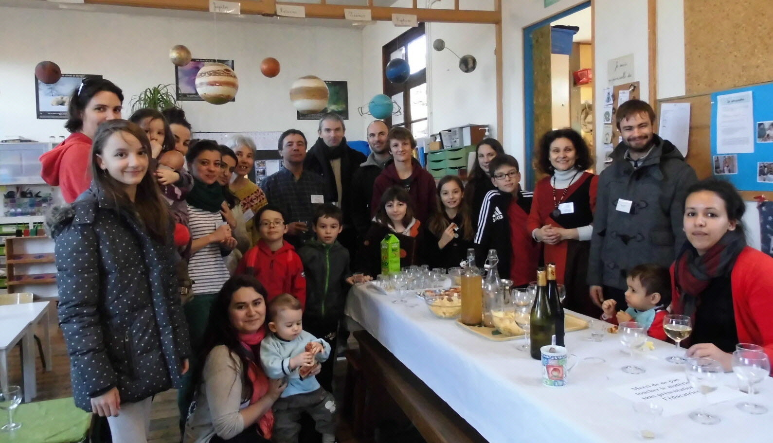 découvrez l'approche éducative montessori à cruseilles, un environnement d'apprentissage stimulant où les enfants s'épanouissent à leur rythme. inscrivez-vous pour une pédagogie innovante qui favorise l'autonomie et la créativité.