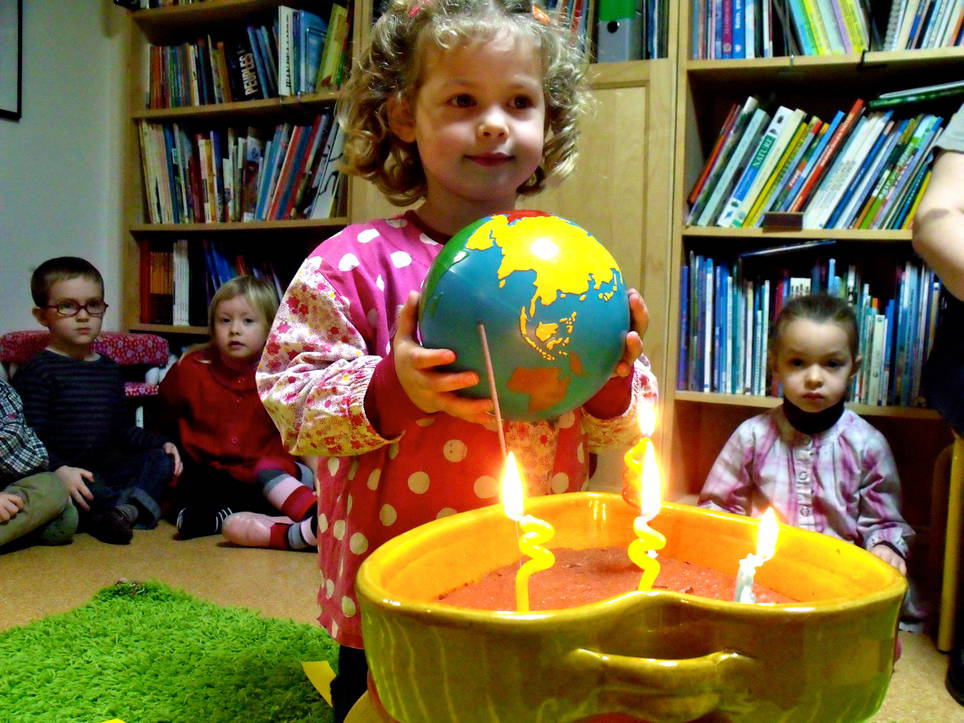 découvrez notre école montessori bilingue à andrésy, où l'apprentissage se fait dans un environnement stimulant et chaleureux. offrez à votre enfant une éducation personnalisée et immersive en français et en anglais, favorisant son épanouissement et sa créativité.