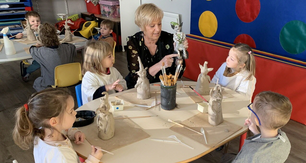 découvrez l'approche montessori à saint michel, un cadre éducatif stimulant où chaque enfant est encouragé à apprendre à son rythme. inscrivez votre enfant pour favoriser son épanouissement et sa curiosité dans un environnement bienveillant.