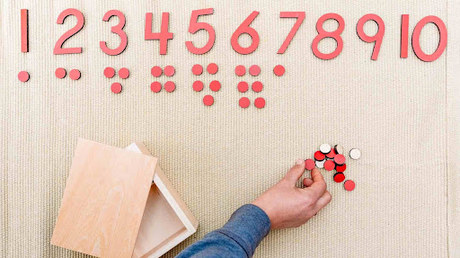 Le soutien scolaire en approche Montessori : une solution personnalisée